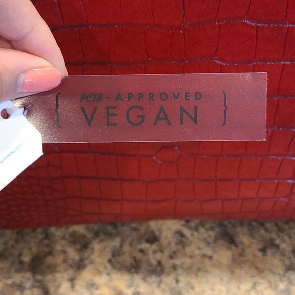 Park Ave Collection Red Handbag - Picture 4 of 5